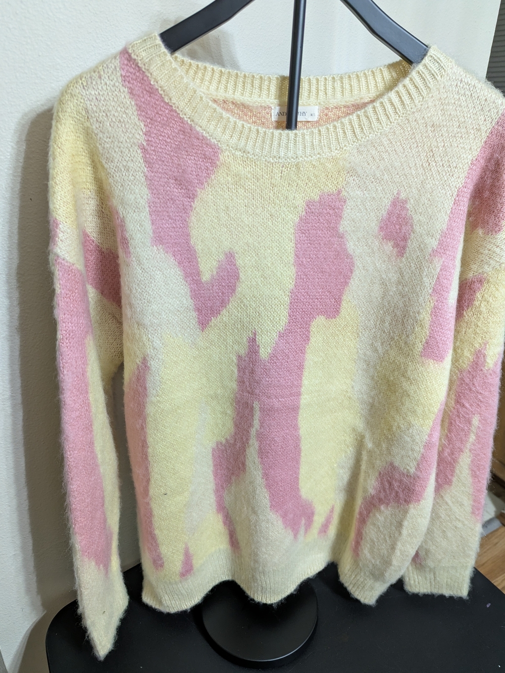 And The Why M/L Women's Soft Pastel Crew Neck Sweater